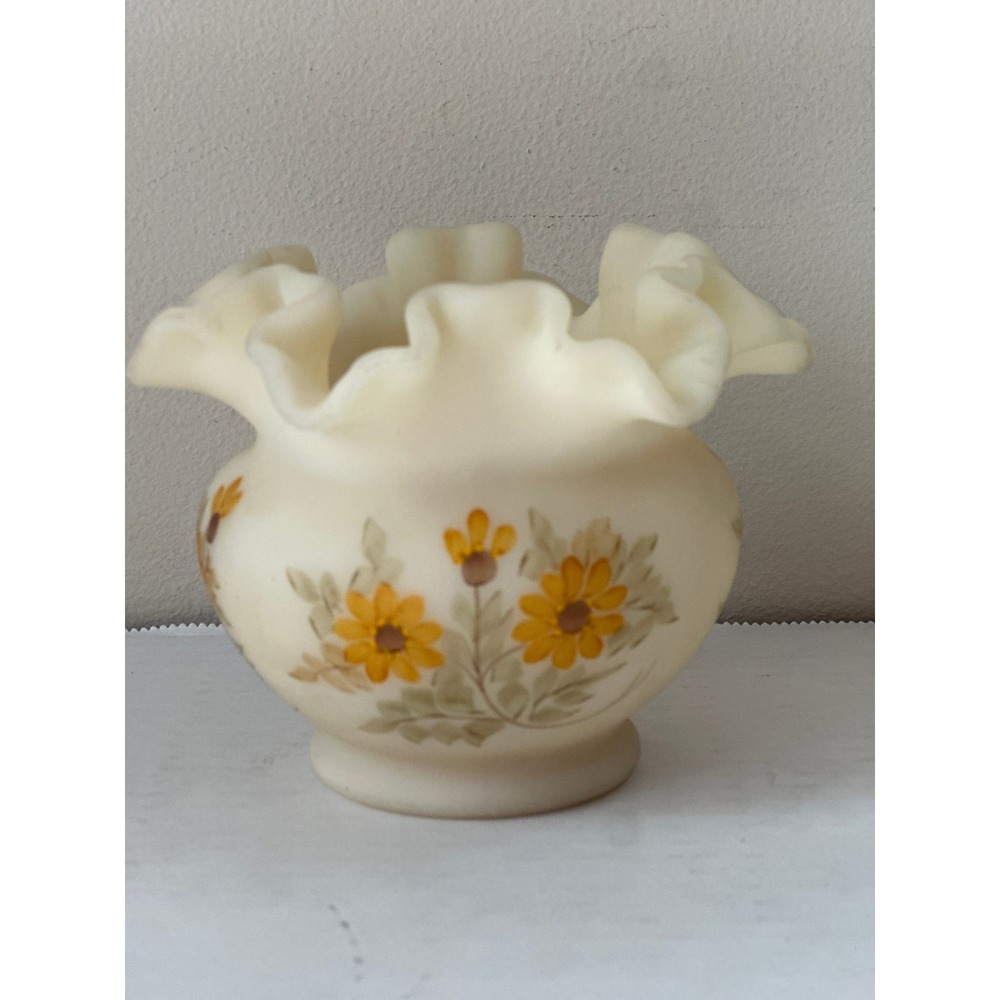 Fenton Custard Glass Rose Bowl Hand Painted Signed P.Y. Palmer Yellow Daisy Vase
